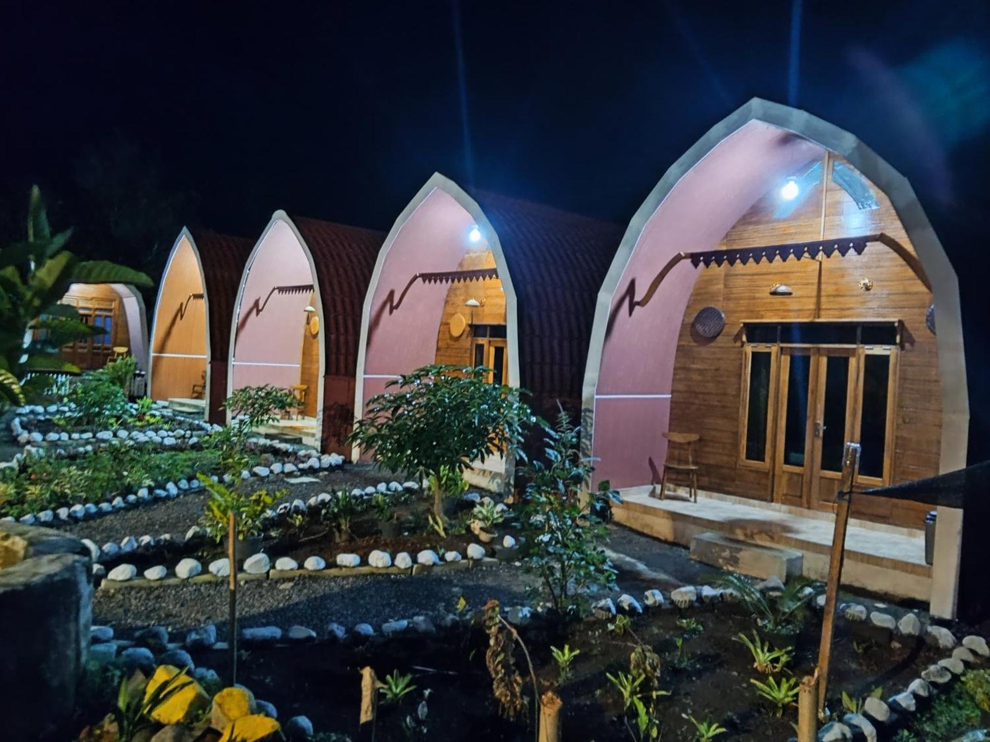 Indah Damai Cottages Sidomukti Екстер'єр фото
