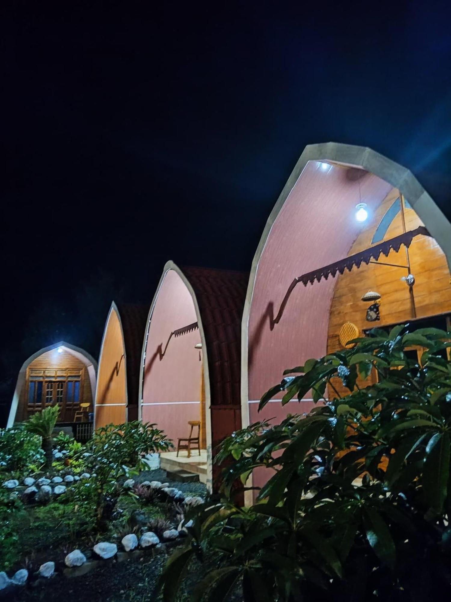 Indah Damai Cottages Sidomukti Екстер'єр фото